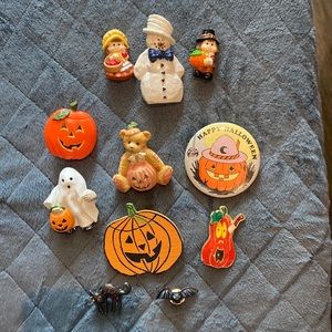 Lot of 11 holiday (mostly Halloween) pins/brooches